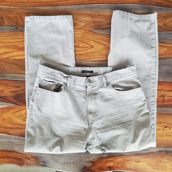 Van Heusen Men's Jeans, Light Gray, 36 Waist, 32 Length - Picture 2 of 5